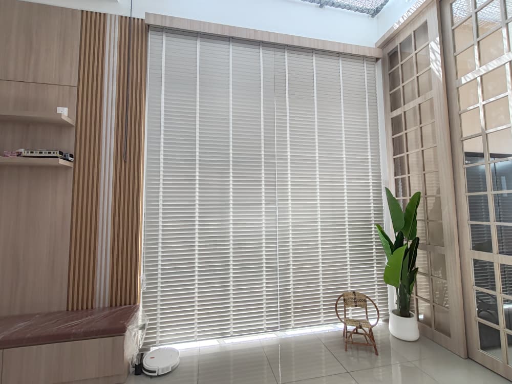 TIMBER PS BLINDS & LANTEX BLIND